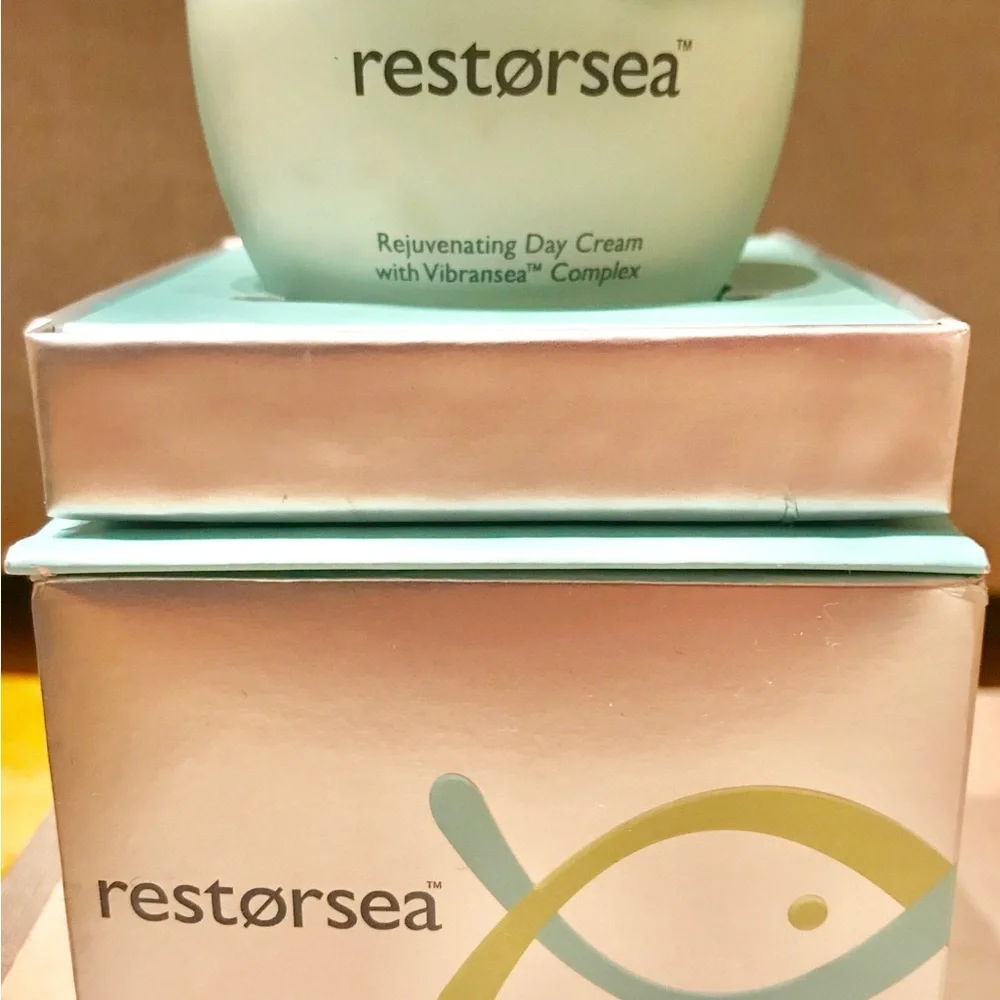 COPY - Box of 18 Restorsea Face Cream- brand new and sealed.  Great for reselle… - Picture 3 of 3